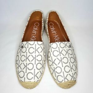 Calvin klein shoes 8M beige Ivory Tan loafers